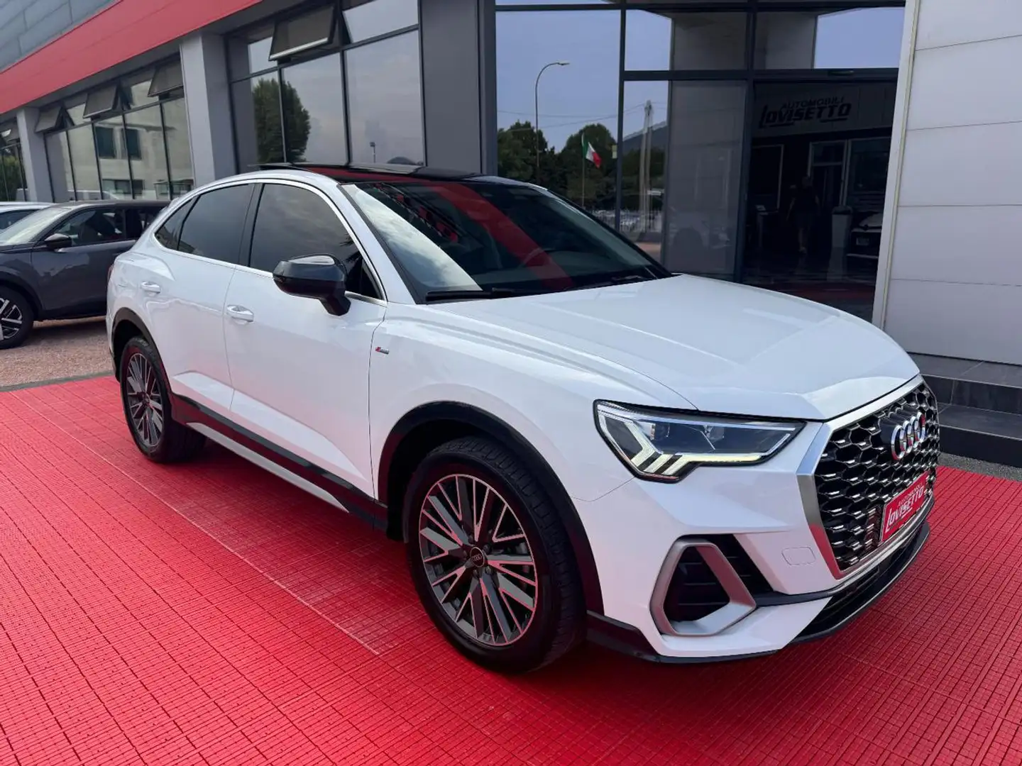 Audi Q3 35 TDI S tronic S line edition Bianco - 2