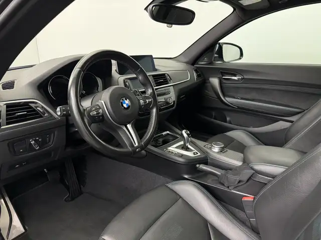 BMW M2 view 9