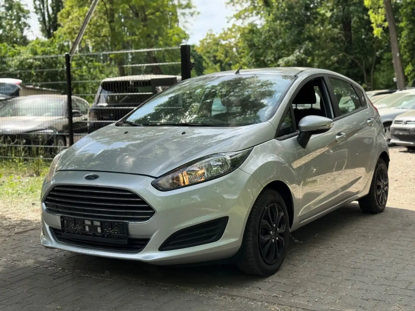 Ford Fiesta 1,0 Automatik 2.Hand Tüv & Service Neu Zilver - 1