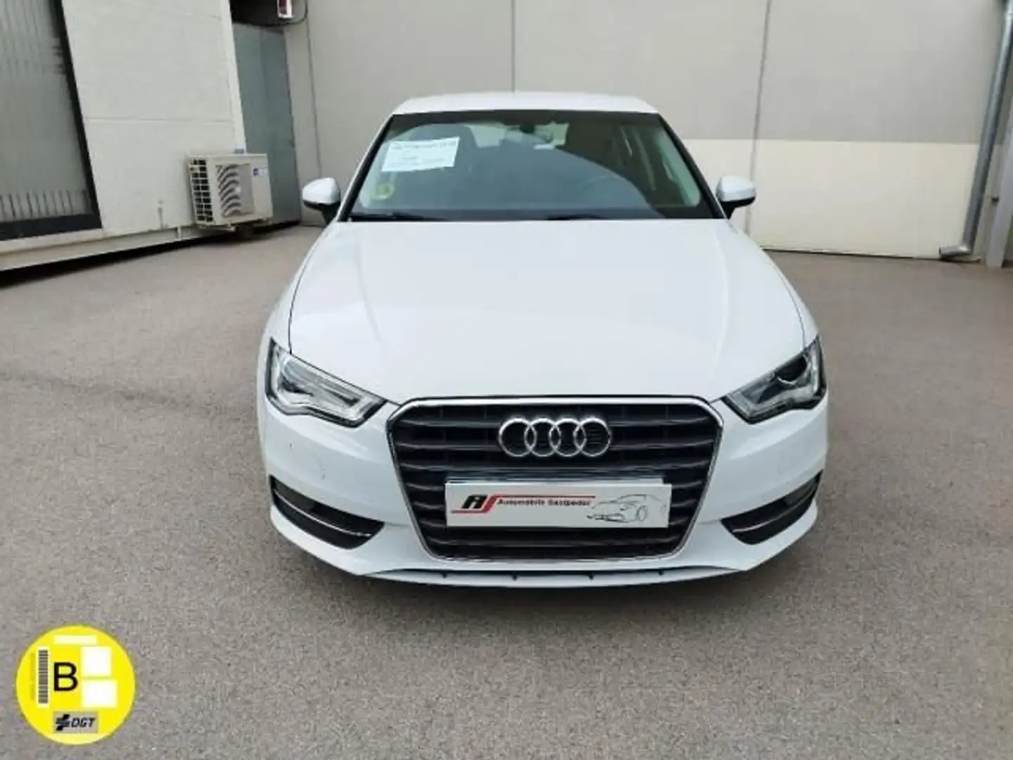 Audi A3 1.9TDI Ambiente Blanco - 2