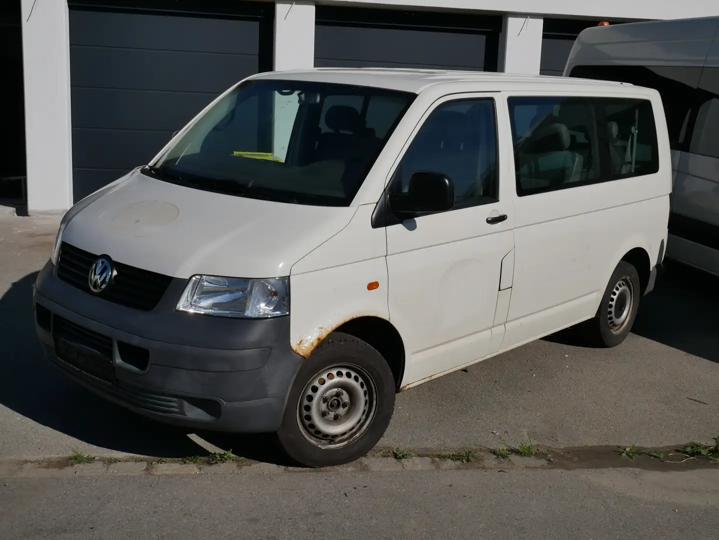 Volkswagen T5 Transporter - 1
