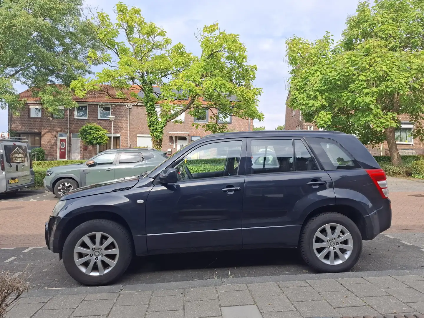 Suzuki Grand Vitara 2.0-16V Exclusive Negru - 2
