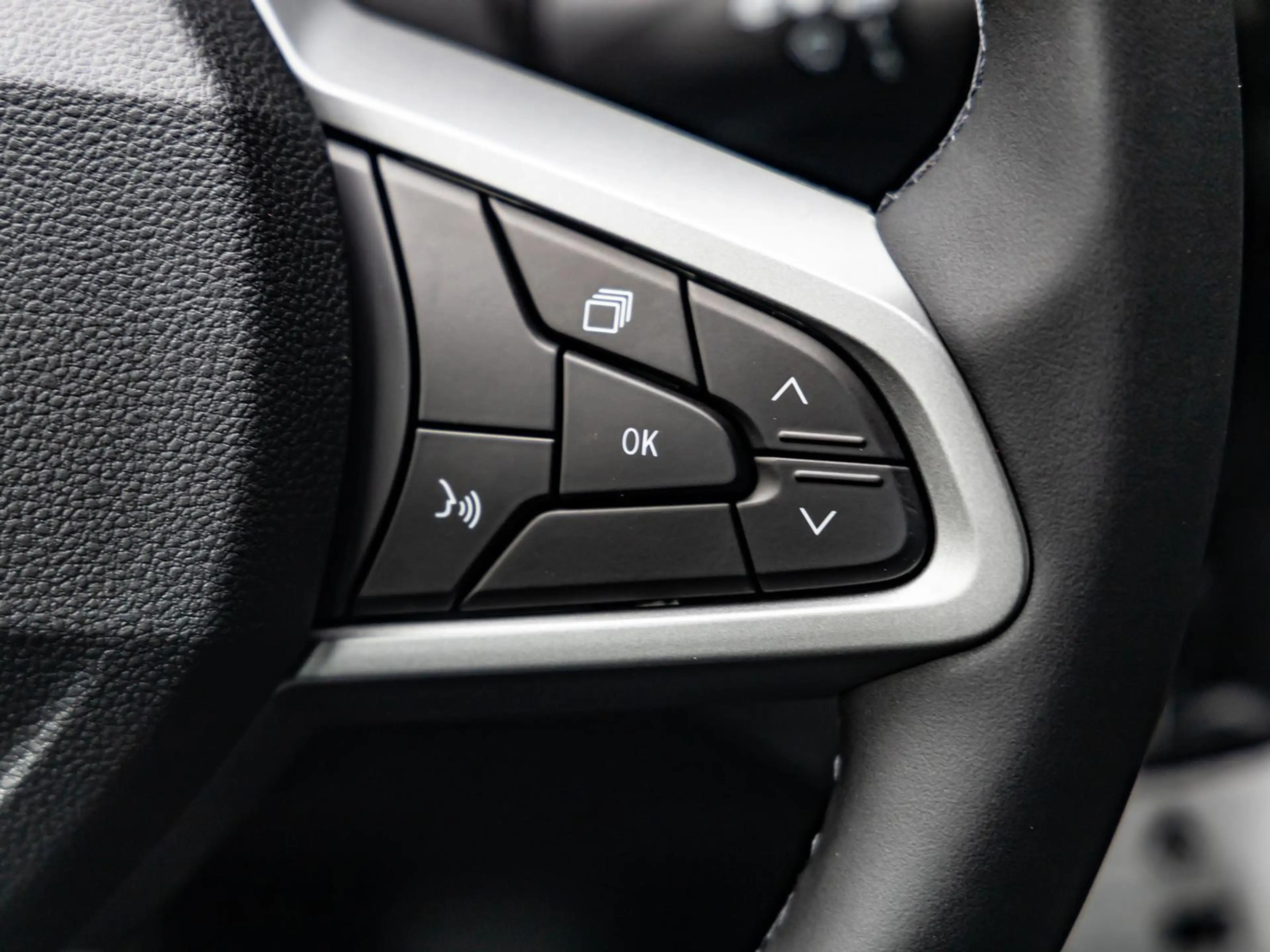 Dacia Sandero Stepway Expression Eco-G 120 NAVI SHZ BT — photo 12