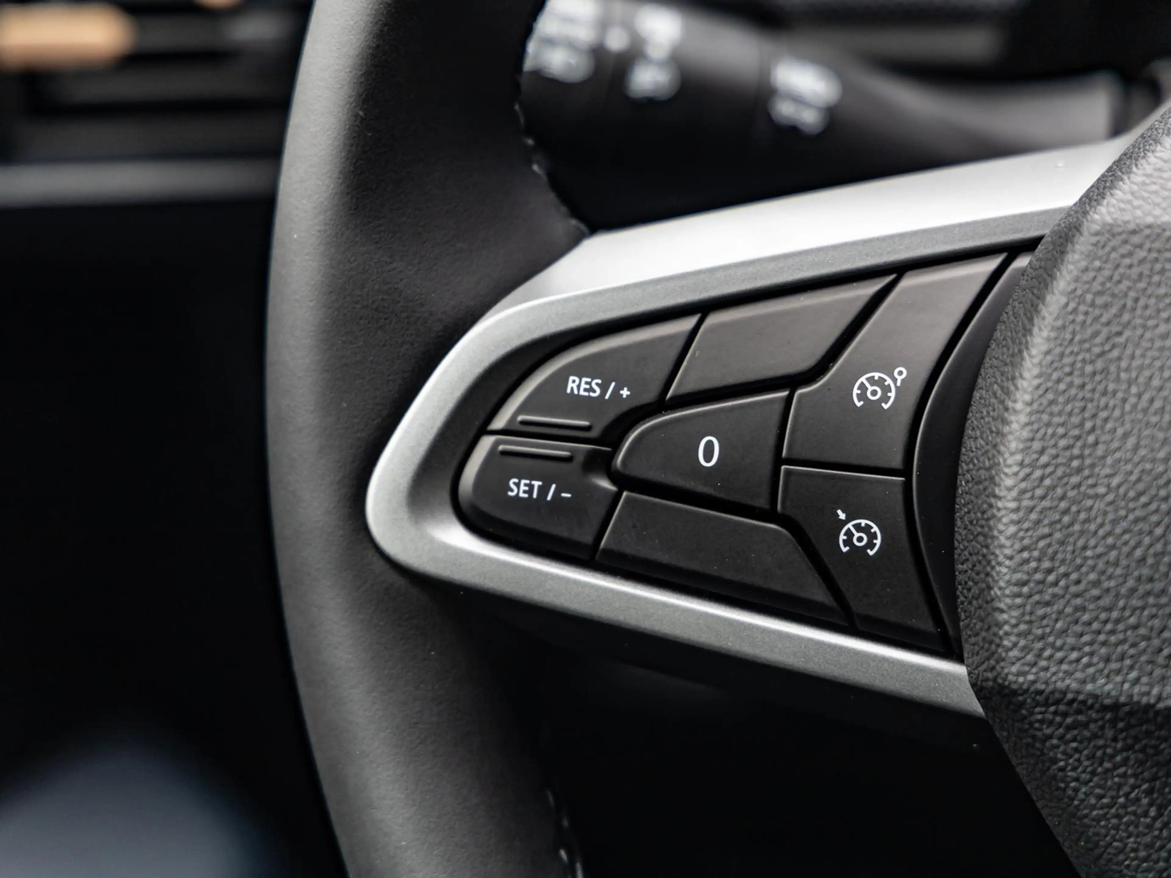 Dacia Sandero Stepway Expression Eco-G 120 NAVI SHZ BT — photo 11