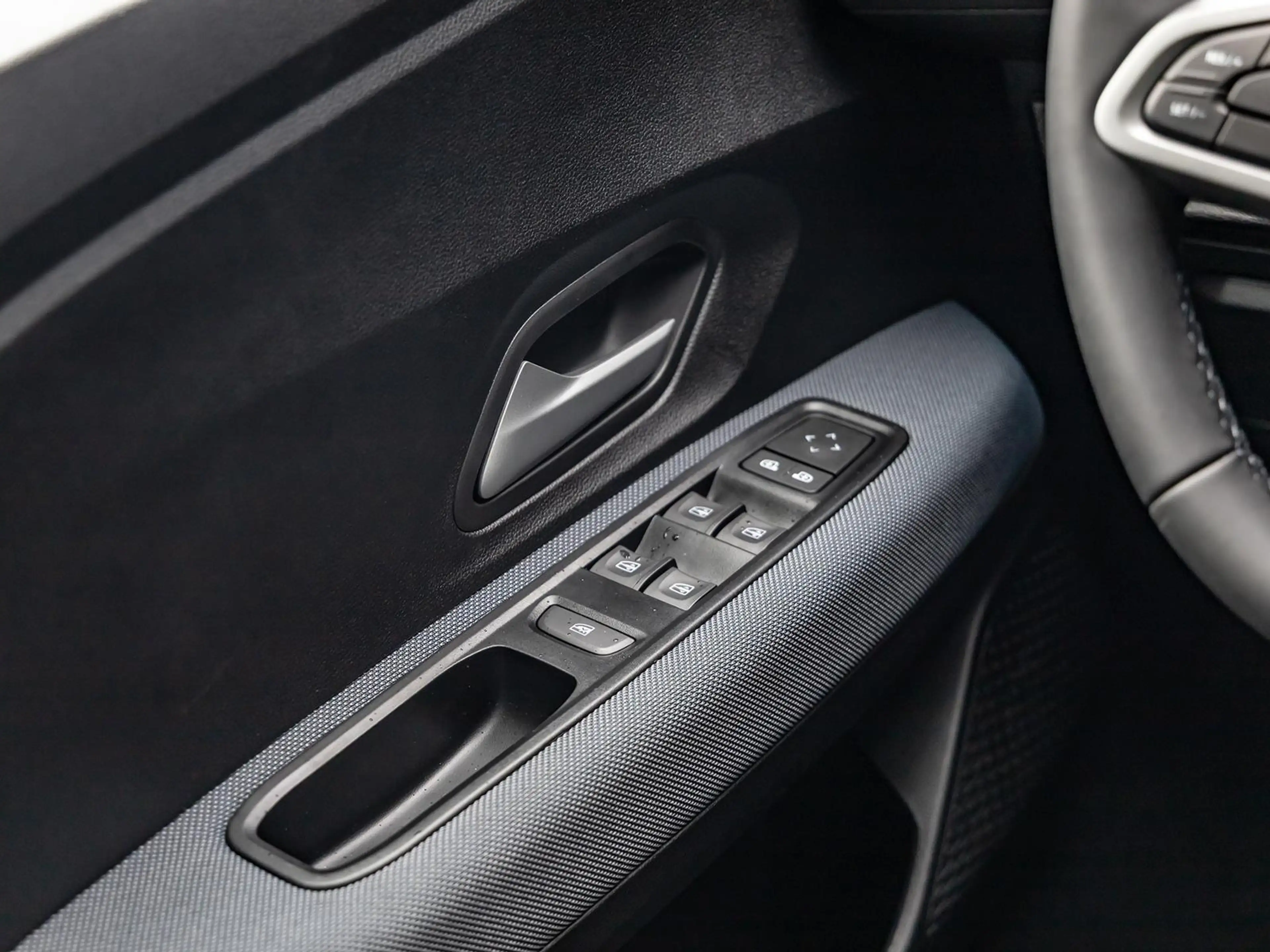 Dacia Sandero Stepway Expression Eco-G 120 NAVI SHZ BT — photo 14