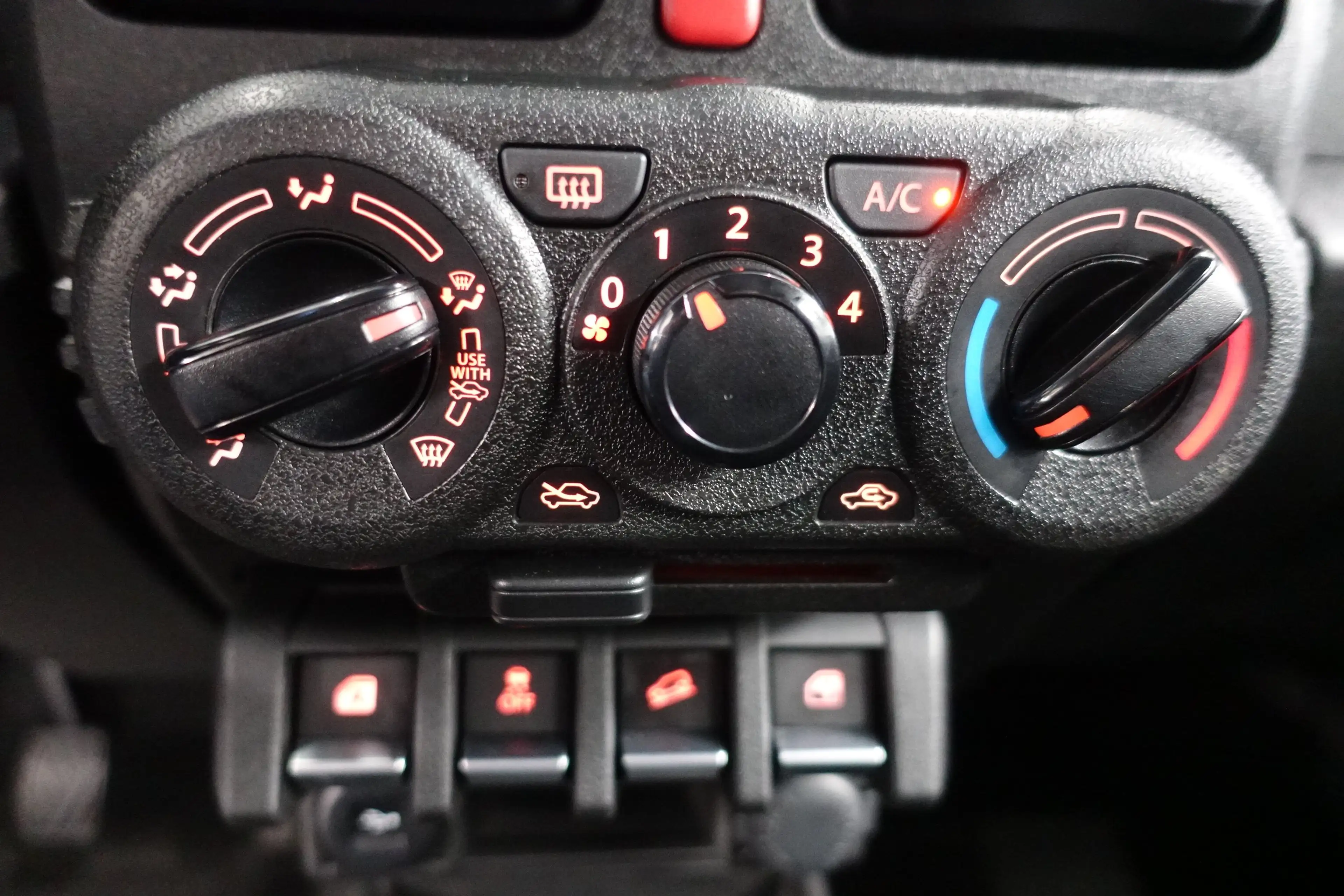 Suzuki Jimny 1.5 VVT Allgrip Clear — photo 9