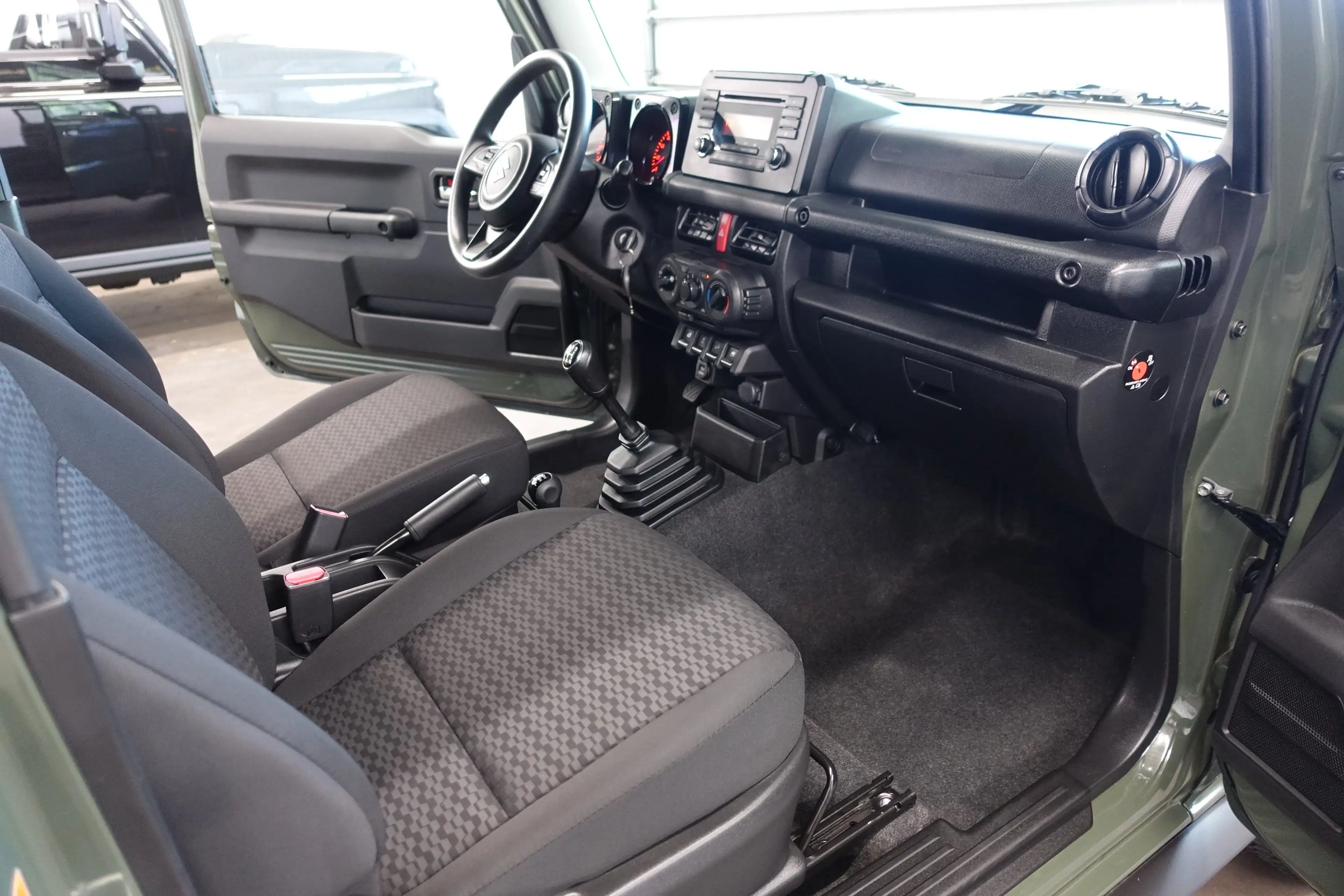Suzuki Jimny 1.5 VVT Allgrip Clear — photo 11