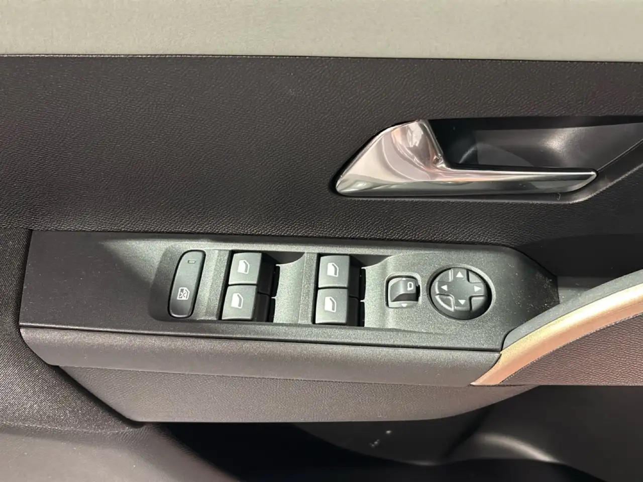 Lancia Ypsilon 2026 — фото 11