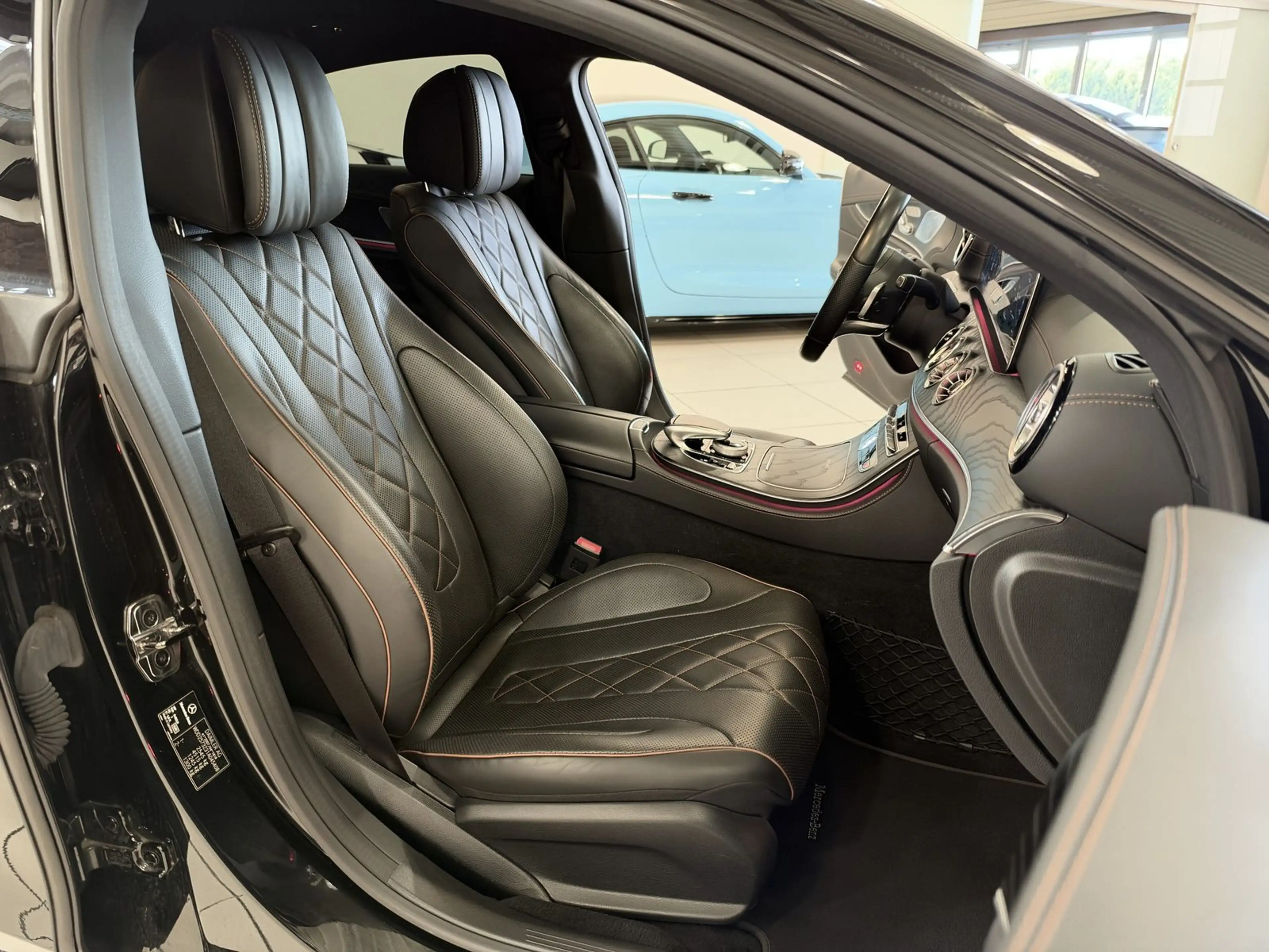 Mercedes-Benz CLS 400 d 4M Edition 1 AMG *Luft-Burmester-STHZ* — photo 9