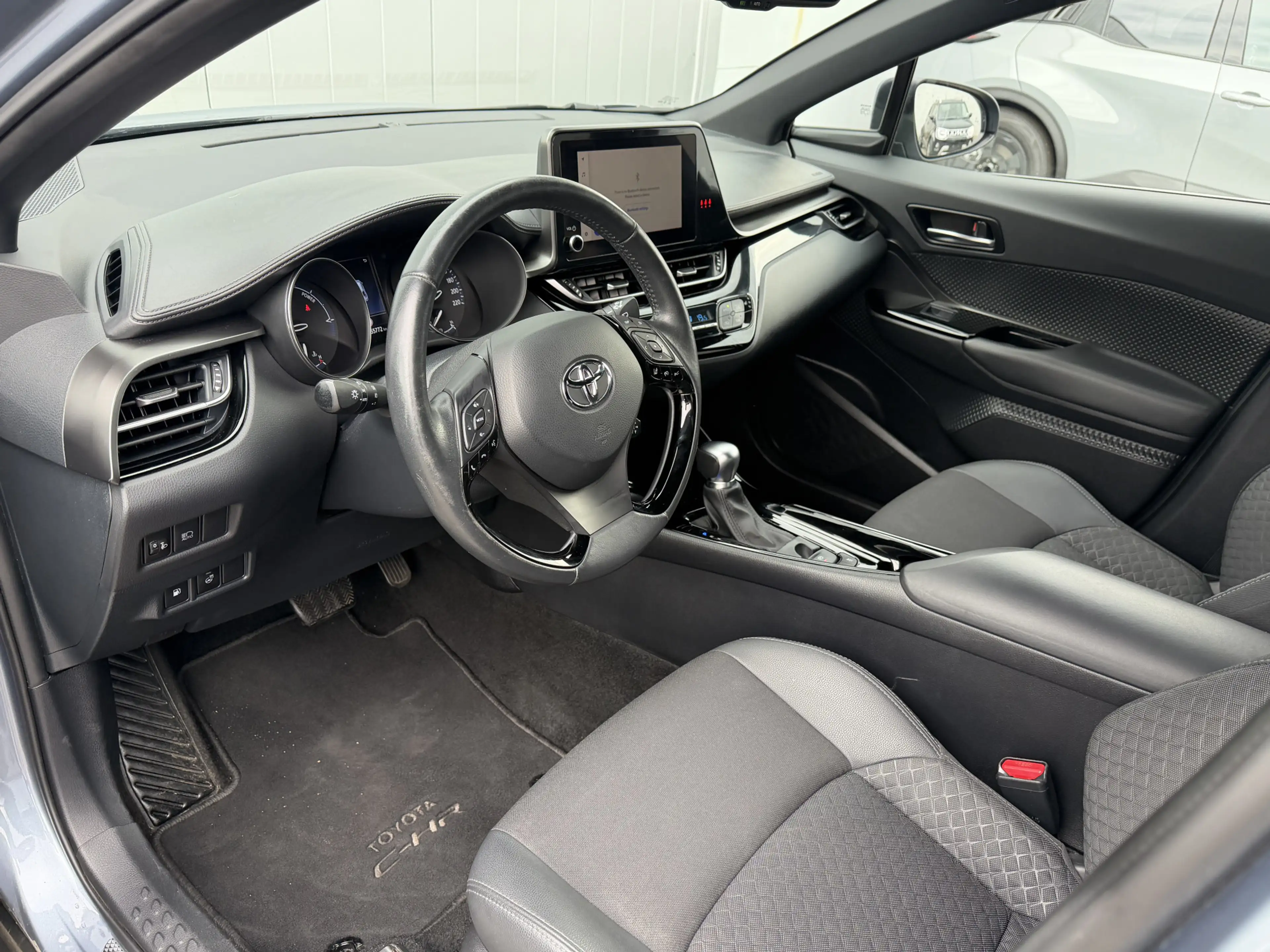 Toyota C-HR 1.8 Hybrid Style Parkeer en Dodehoek Sensoren Stoe — photo 6