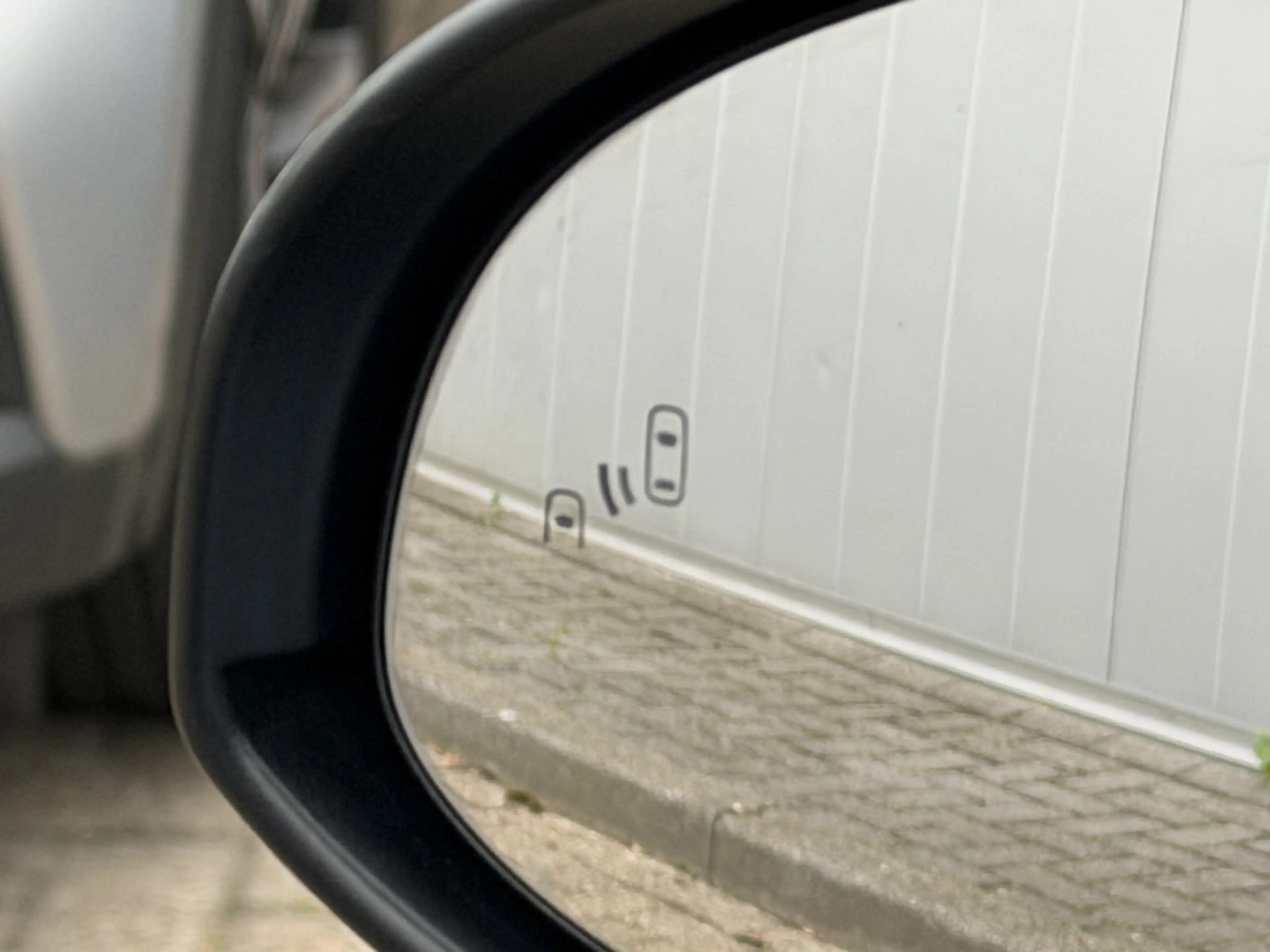 Toyota C-HR 1.8 Hybrid Style Parkeer en Dodehoek Sensoren Stoe — photo 15