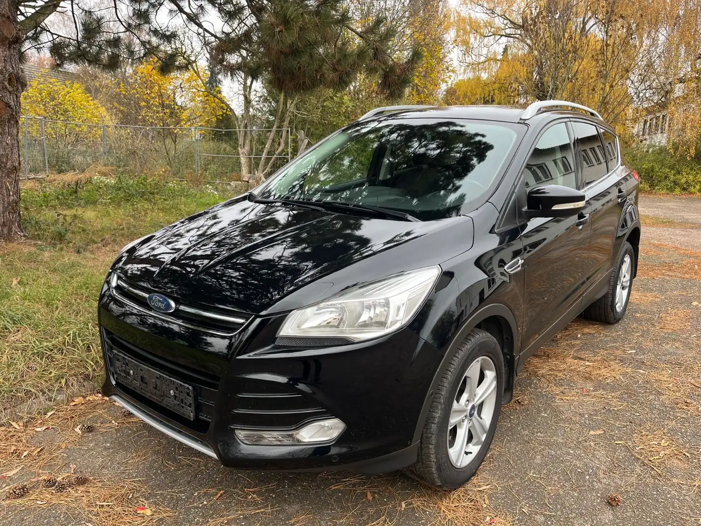 Ford Kuga Titanium / Navi / AHK Schwarz - 2