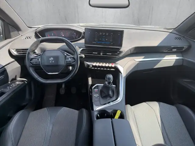 Peugeot 3008 view 12