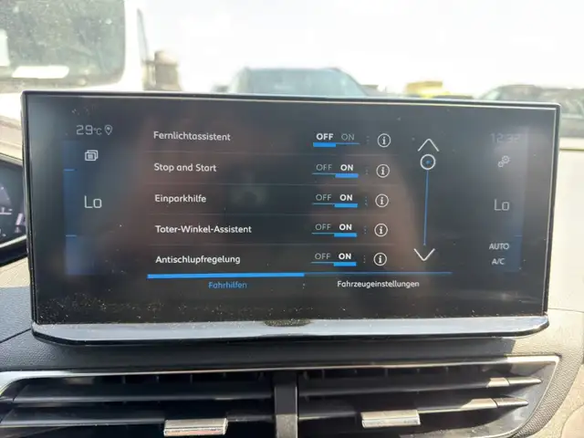 Peugeot 3008 view 18