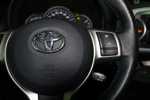 Toyota Yaris view 15