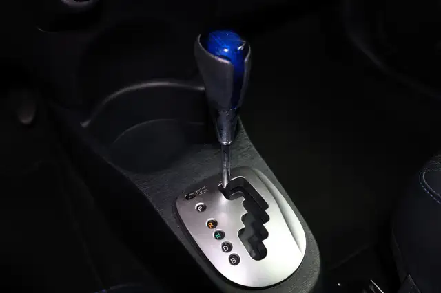 Toyota Yaris view 24