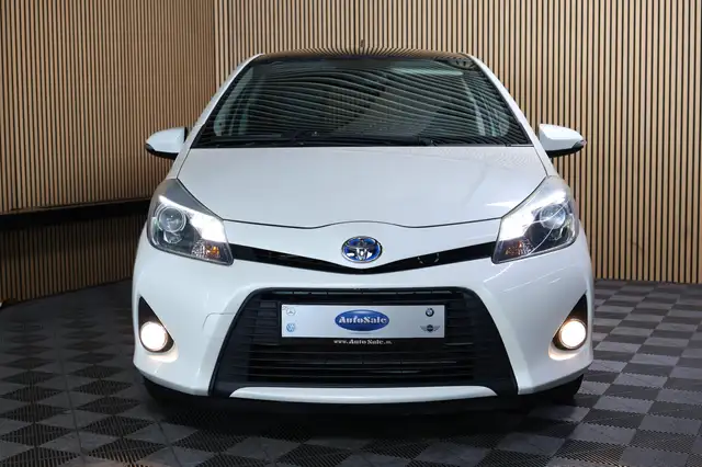 Toyota Yaris view 5