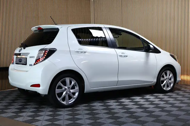 Toyota Yaris view 8