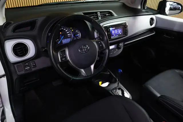 Toyota Yaris view 26