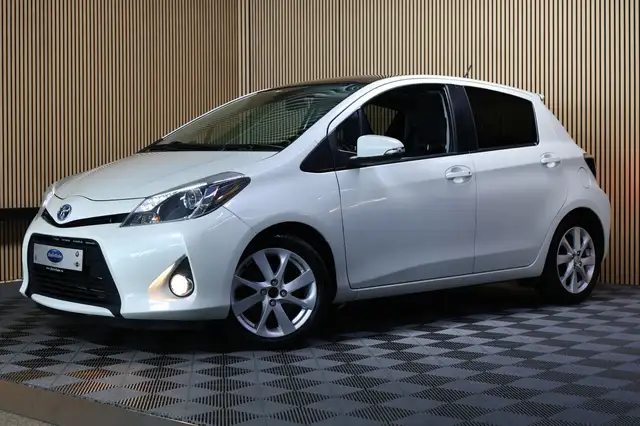 Toyota Yaris view 2