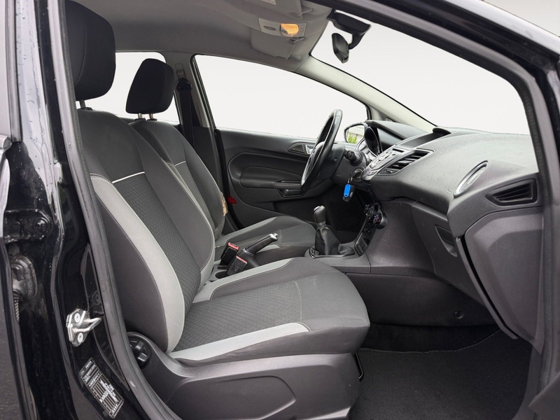Ford Fiesta 1.25 Celebration — photo 9