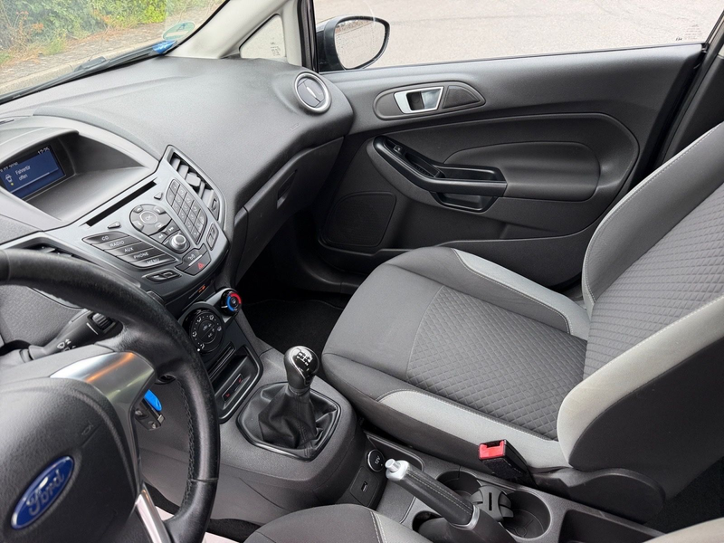 Ford Fiesta 1.25 Celebration — photo 14