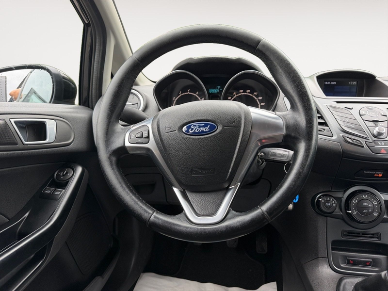 Ford Fiesta 1.25 Celebration — photo 12