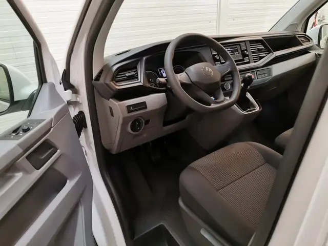 Volkswagen T6.1 Transporter Kombi TDI Ansicht 11