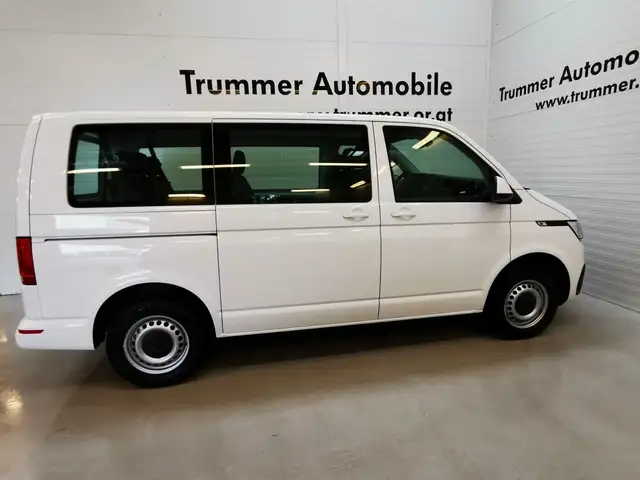 Volkswagen T6.1 Transporter Kombi TDI Ansicht 3