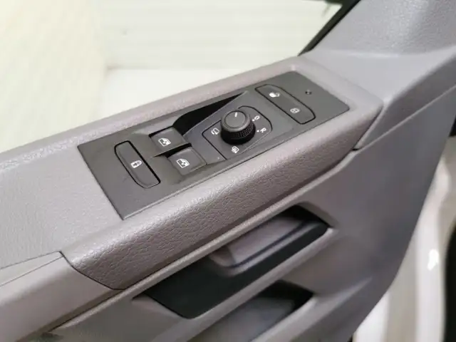 Volkswagen T6.1 Transporter Kombi TDI Ansicht 12