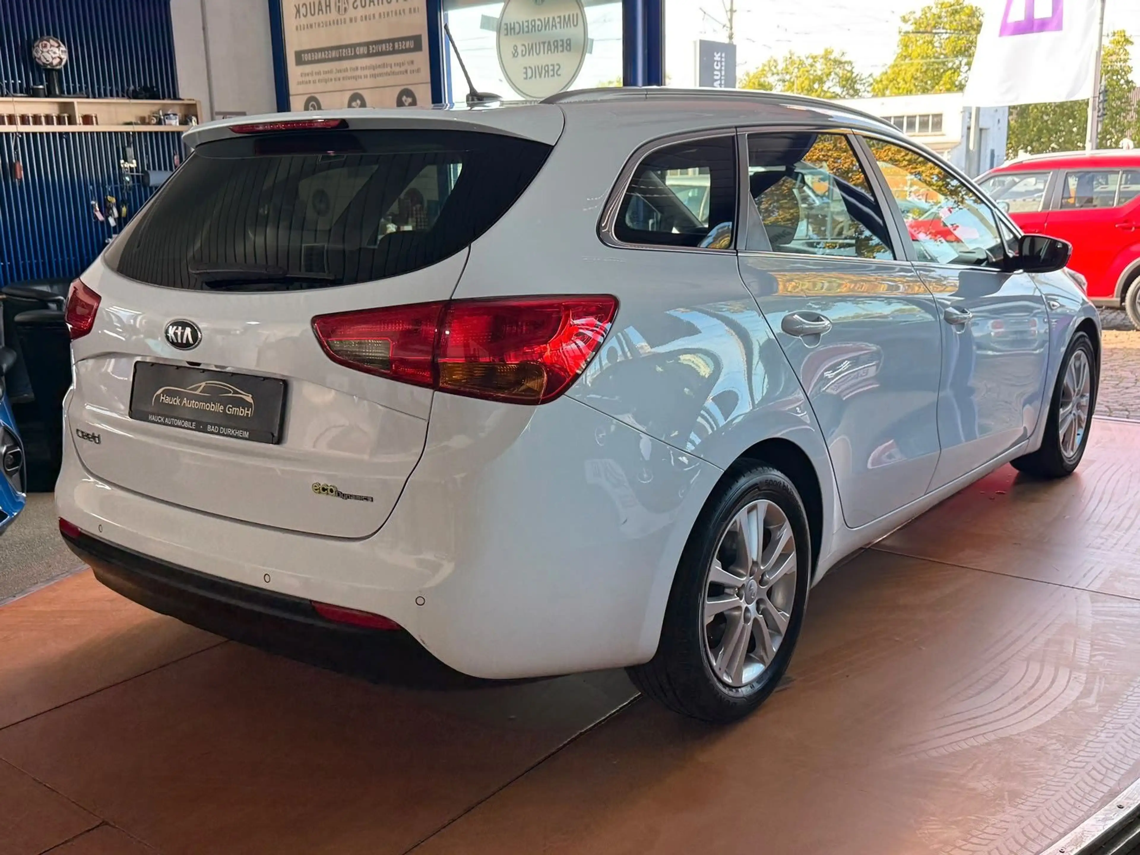 Kia Ceed / cee'd Dream Team R-Kamera / Navi — photo 5