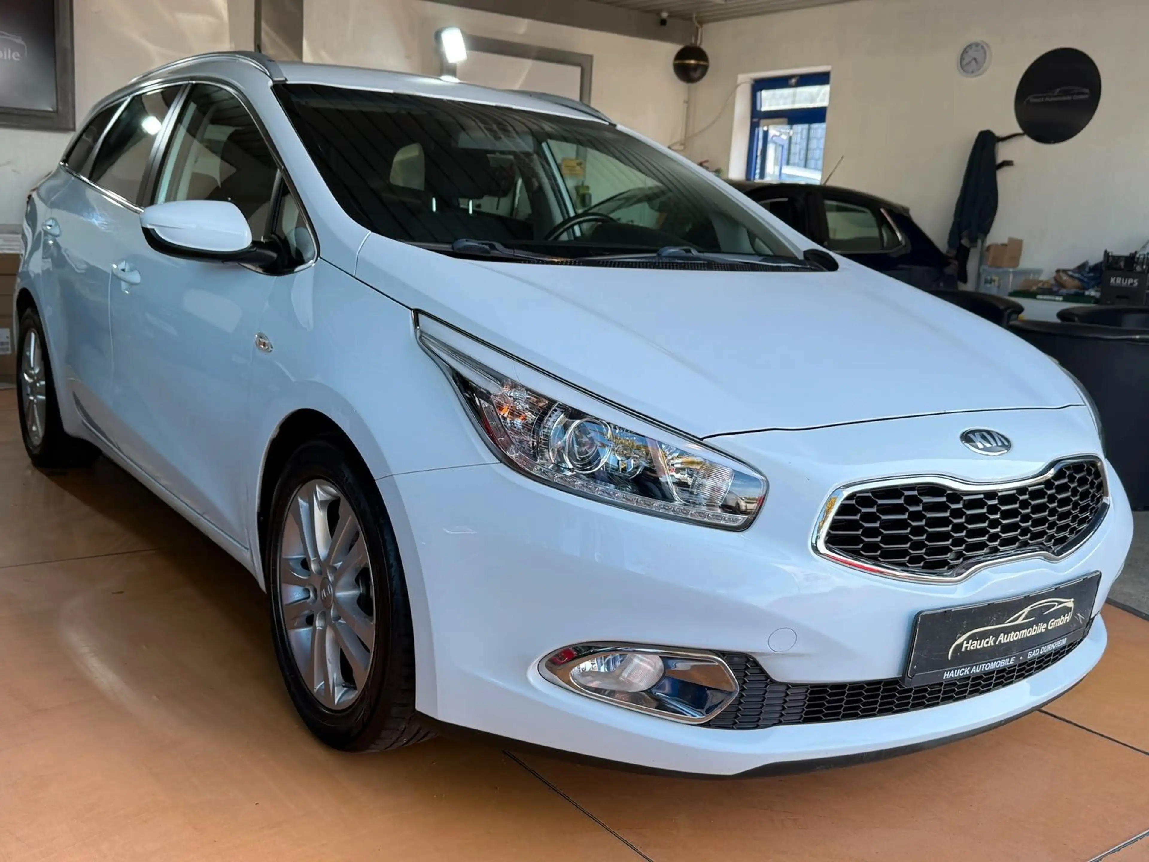 Kia Ceed / cee'd Dream Team R-Kamera / Navi — photo 6