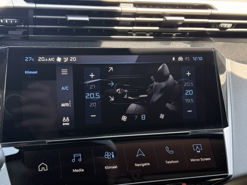Peugeot 408 1.2 Hybrid 145 e-DCS6 Allure Adapt. Cruise / Camer — photo 31