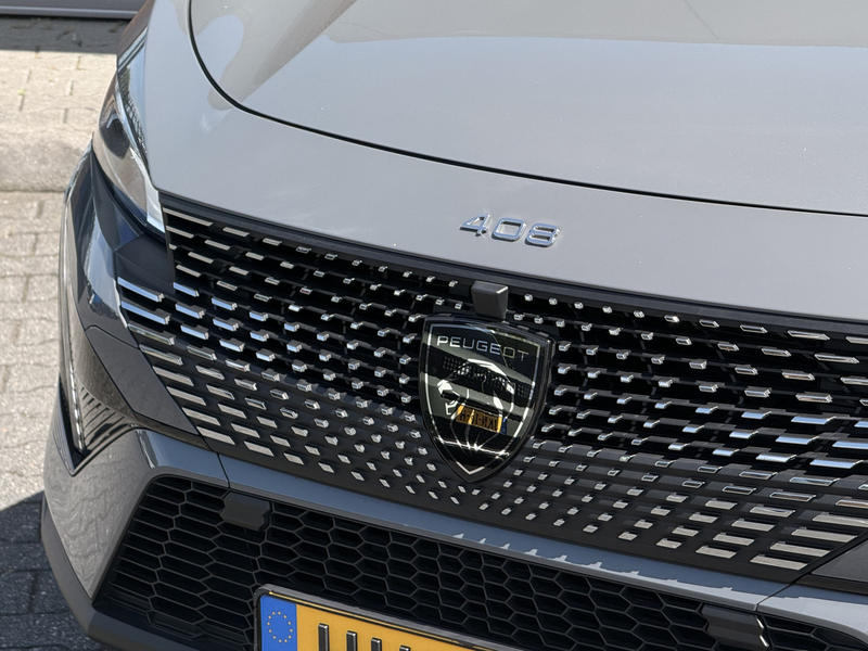 Peugeot 408 1.2 Hybrid 145 e-DCS6 Allure Adapt. Cruise / Camer — photo 42