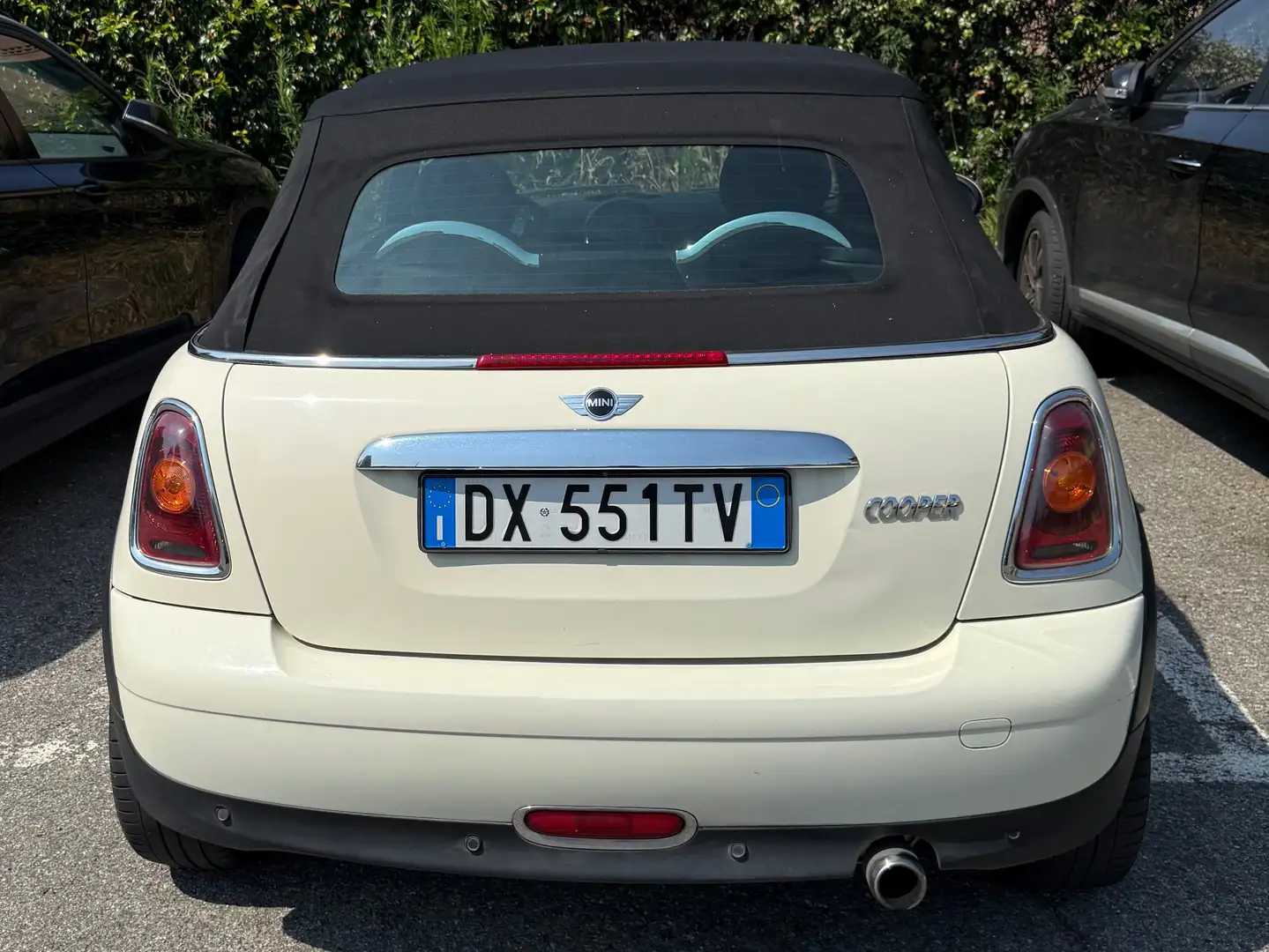 MINI Cooper Cabrio Beige - 2