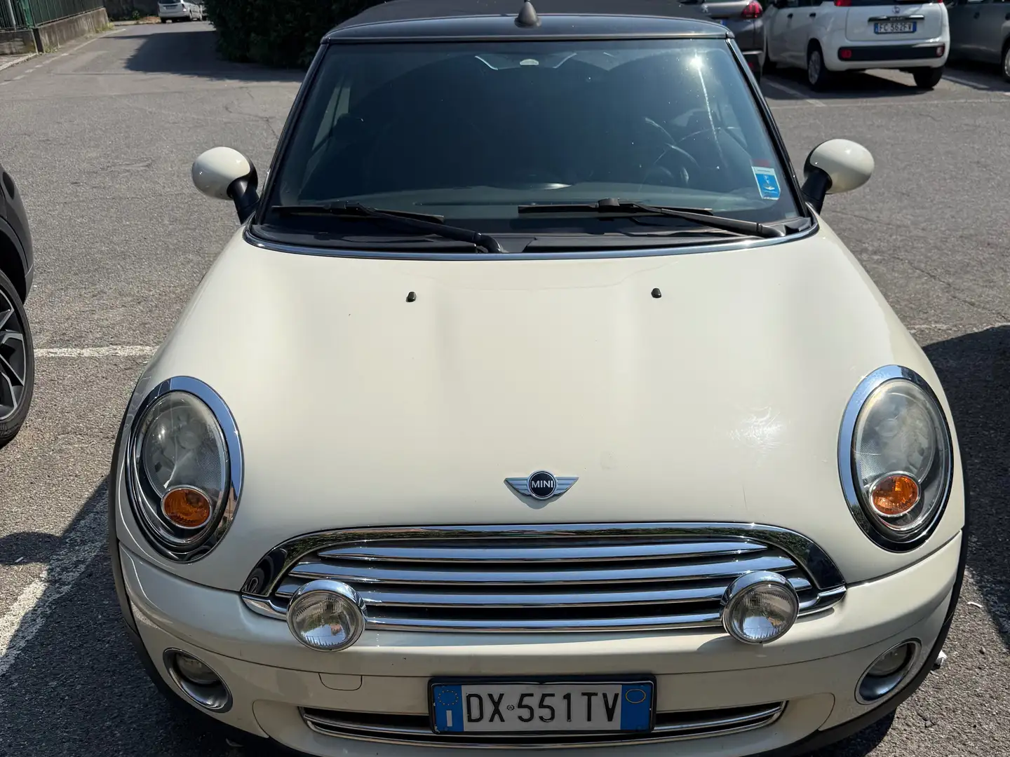 MINI Cooper Cabrio Beige - 1
