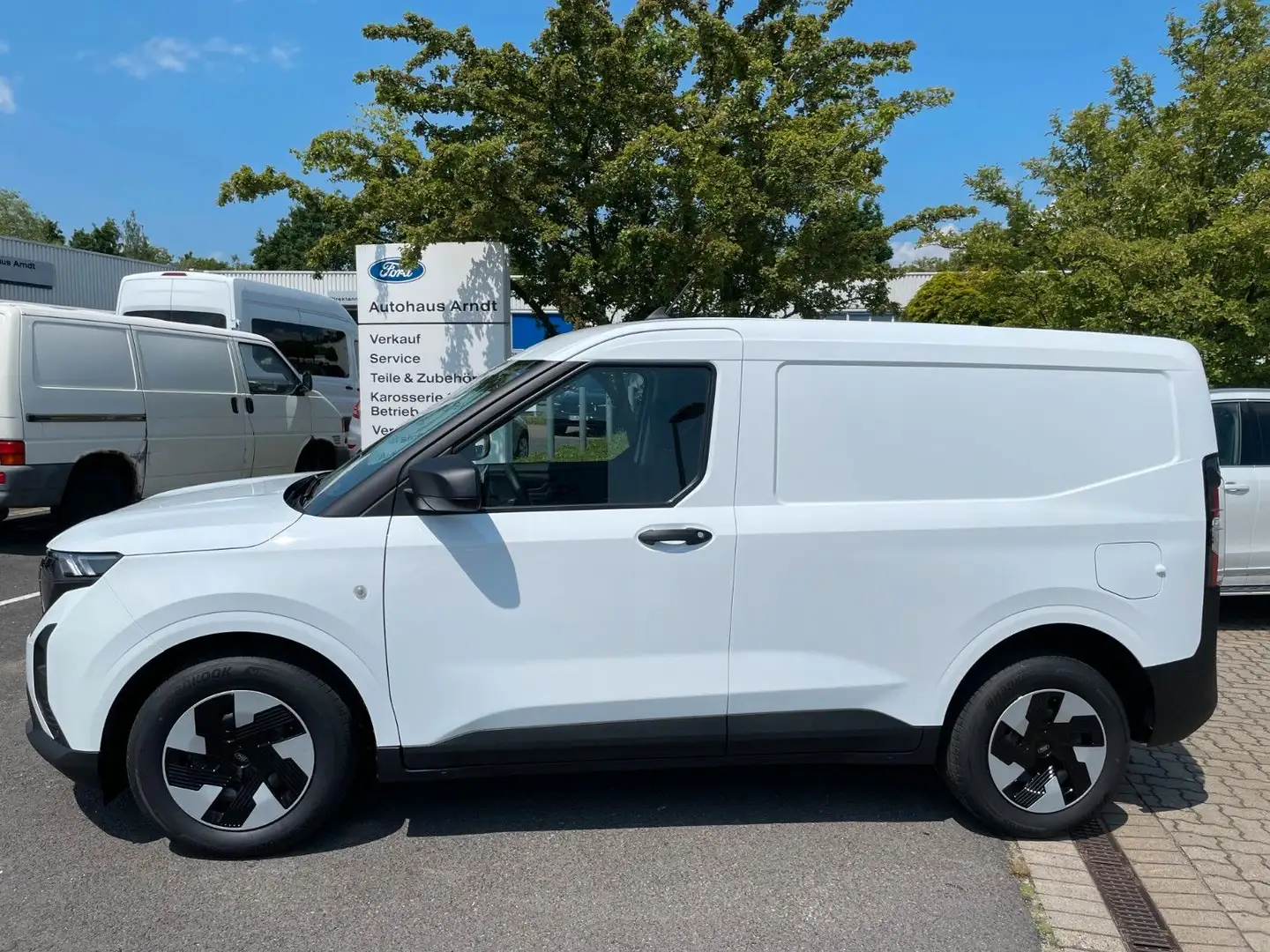 Ford Transit Courier E-Transit Courier Trend 54 kWh Elektromotor*Holz Blanco - 2