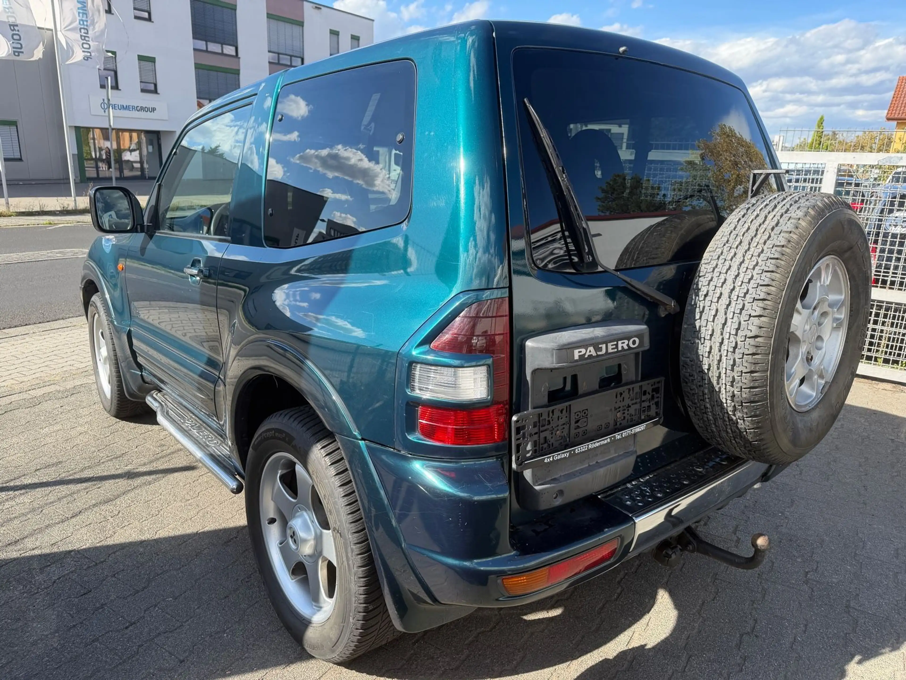 Mitsubishi Pajero 3,2 DI-D Elegance — photo 4