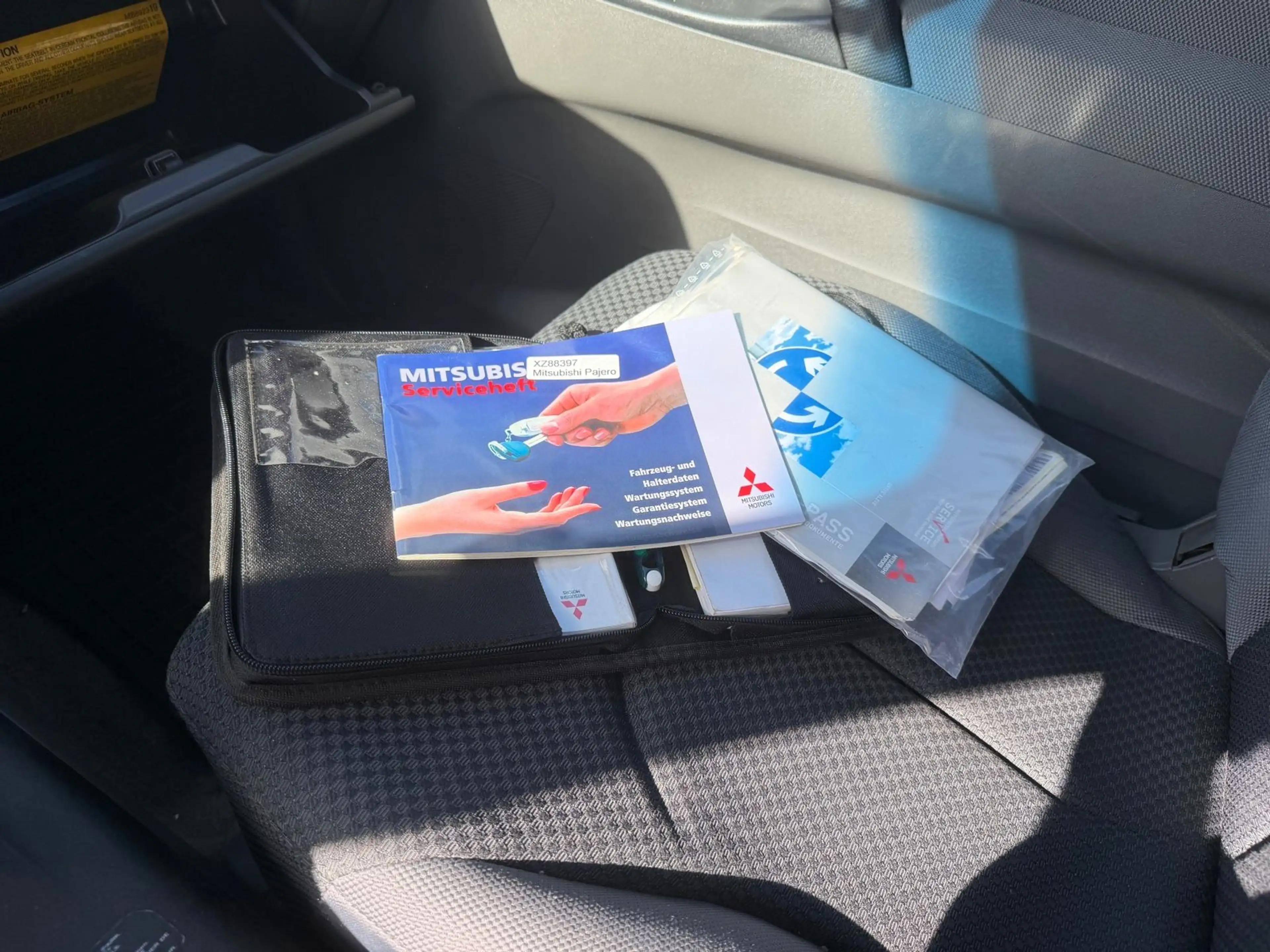 Mitsubishi Pajero 3,2 DI-D Elegance — photo 13