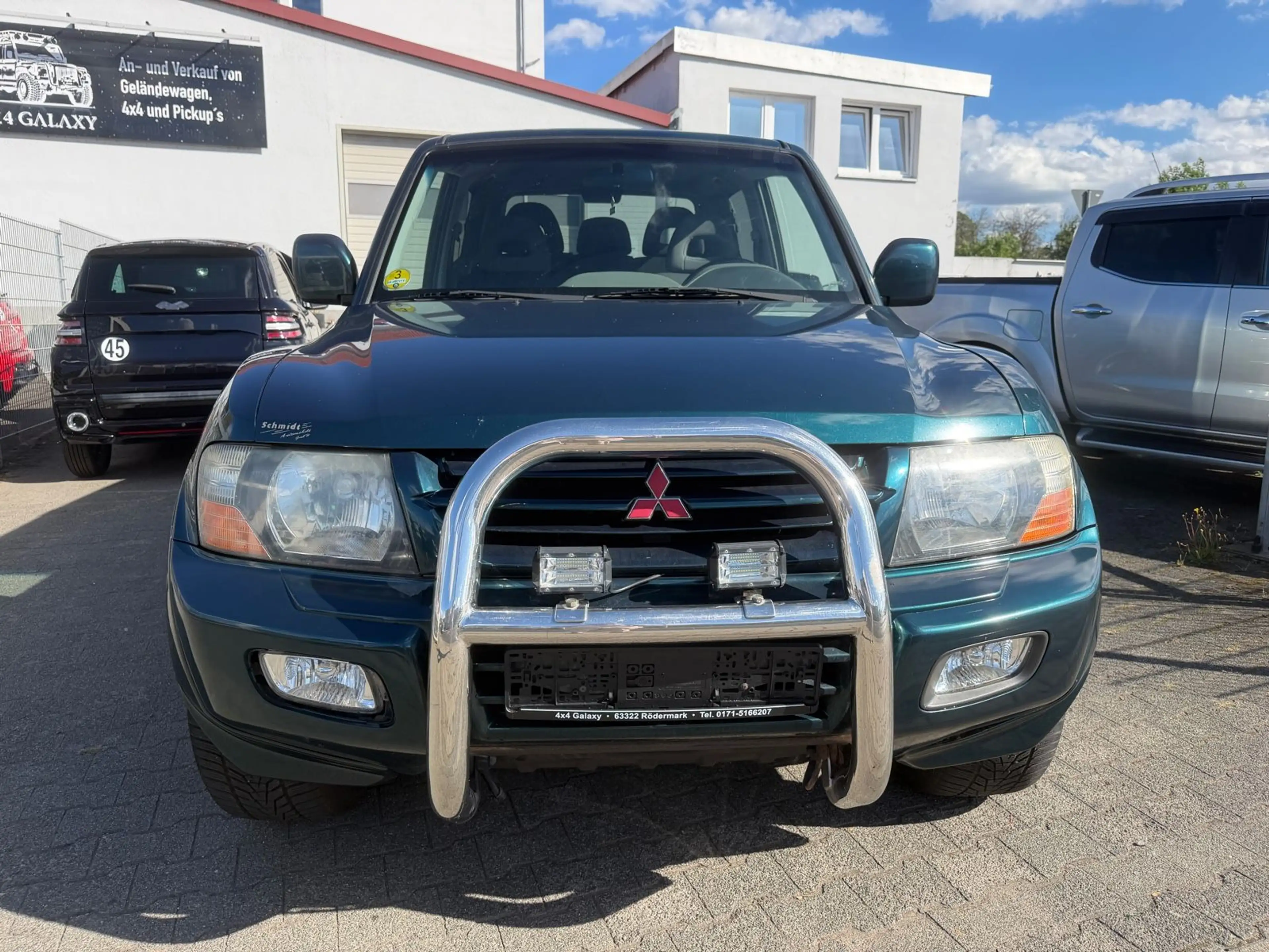 Mitsubishi Pajero 3,2 DI-D Elegance — photo 8