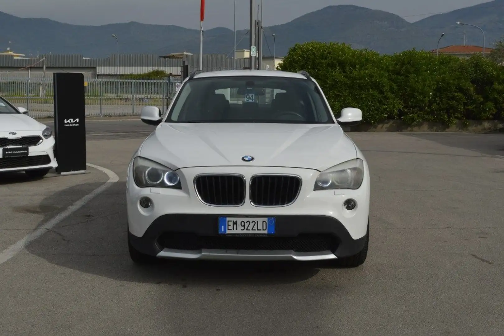 BMW X1 xDrive18d Eletta autom. Weiß - 2