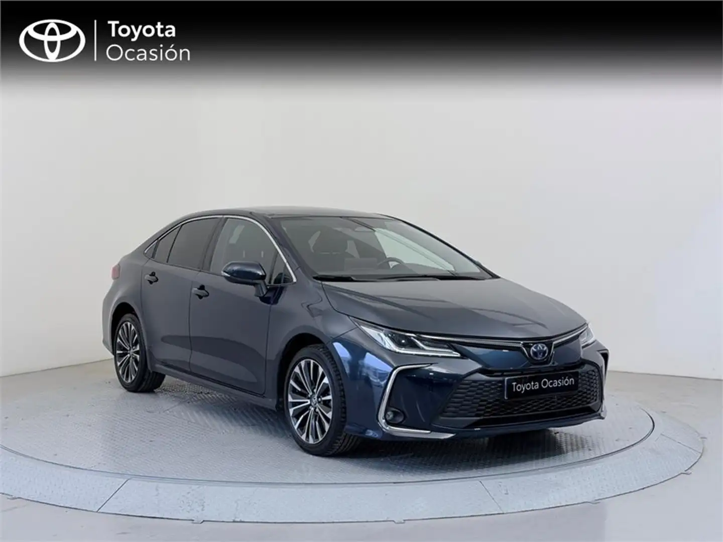 Toyota Corolla Sedán 140H Style - 2