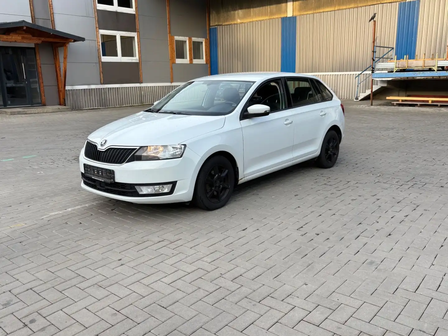 Skoda Rapid/Spaceback 1.6 TDI Spaceback Ambition Weiß - 1