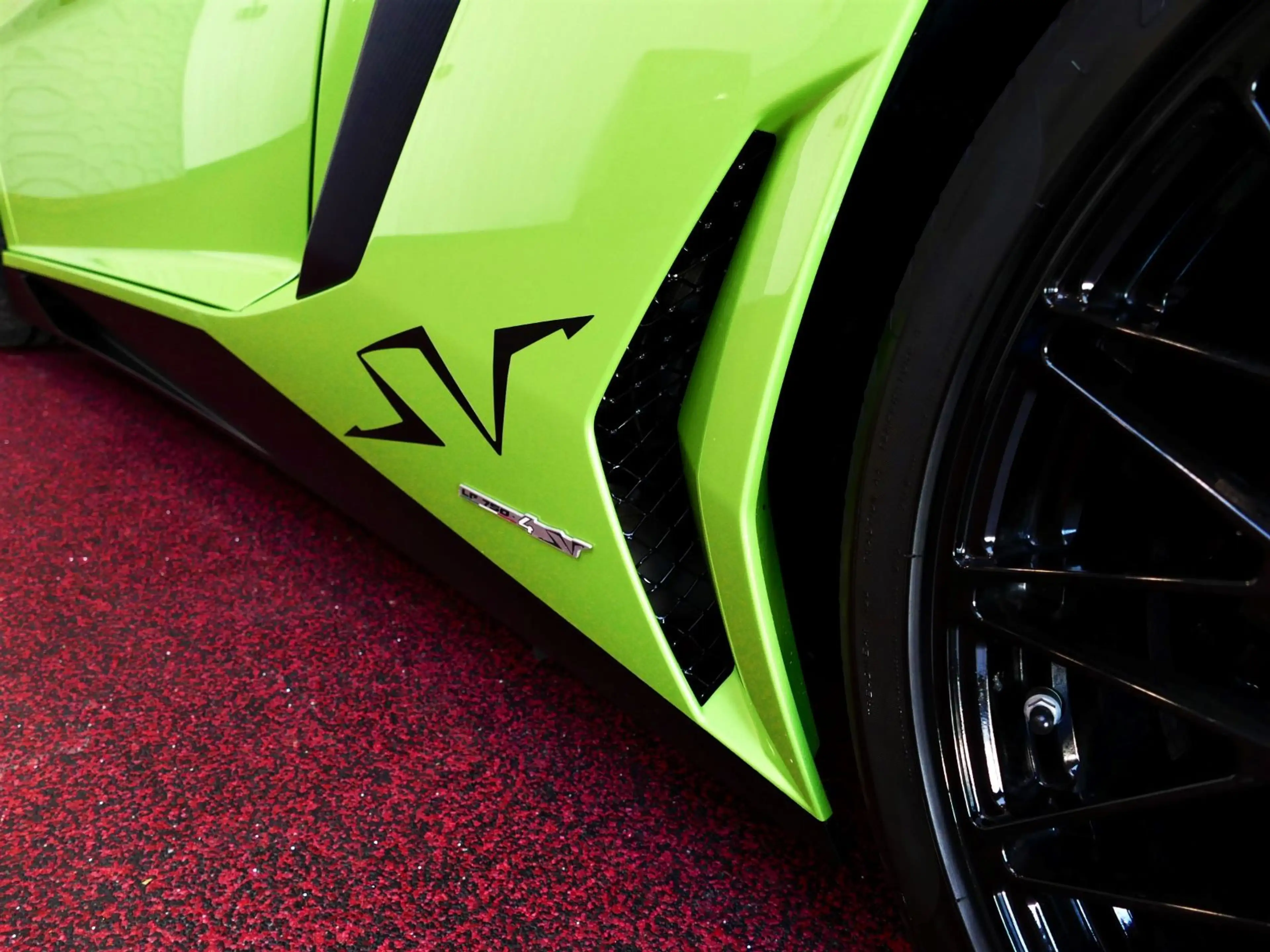 Lamborghini Aventador 6.5 V12 LP750-4 SV SUPERVELOCE VERDE ITHACA INKL. — photo 43