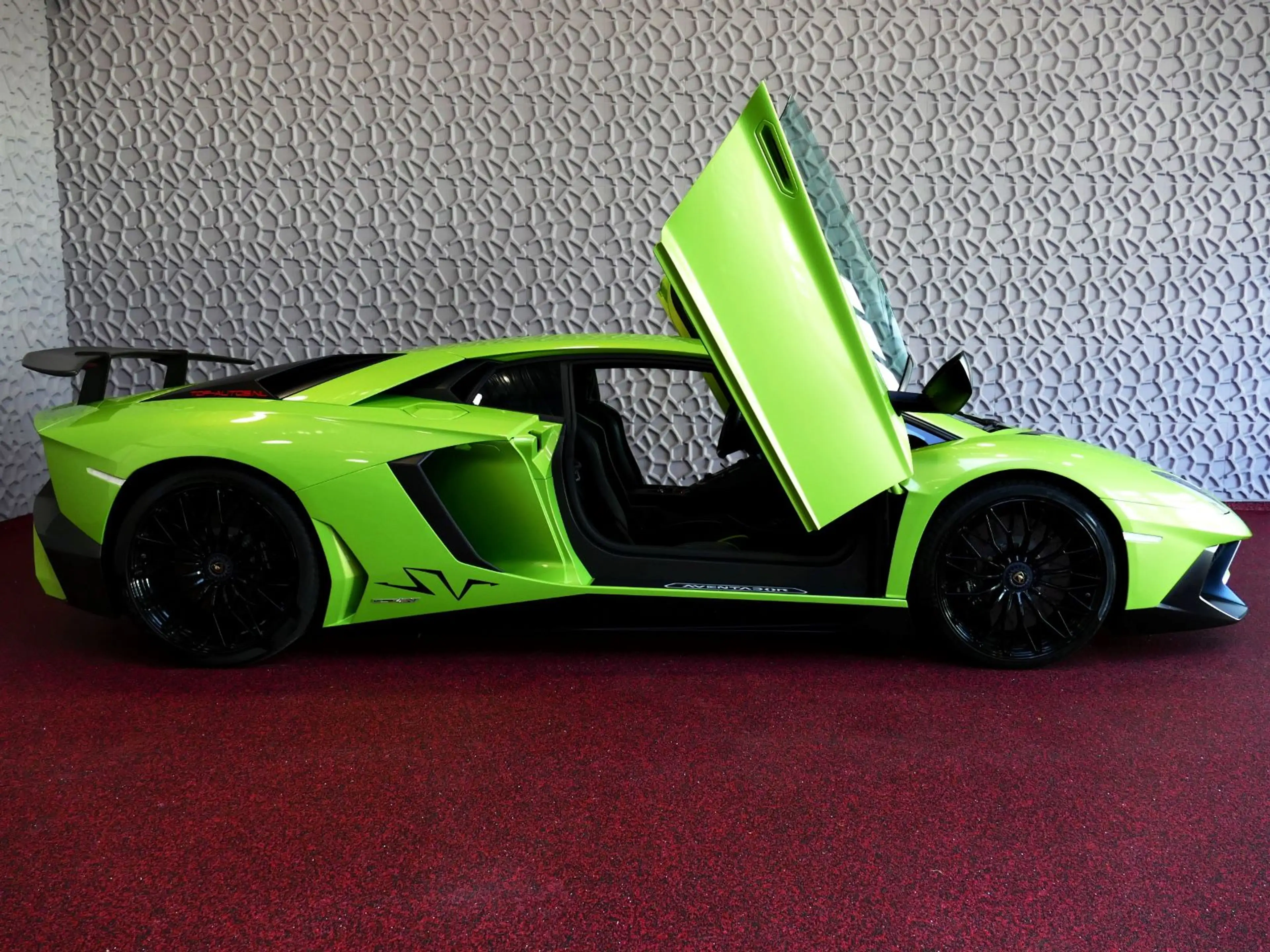 Lamborghini Aventador 6.5 V12 LP750-4 SV SUPERVELOCE VERDE ITHACA INKL. — photo 34
