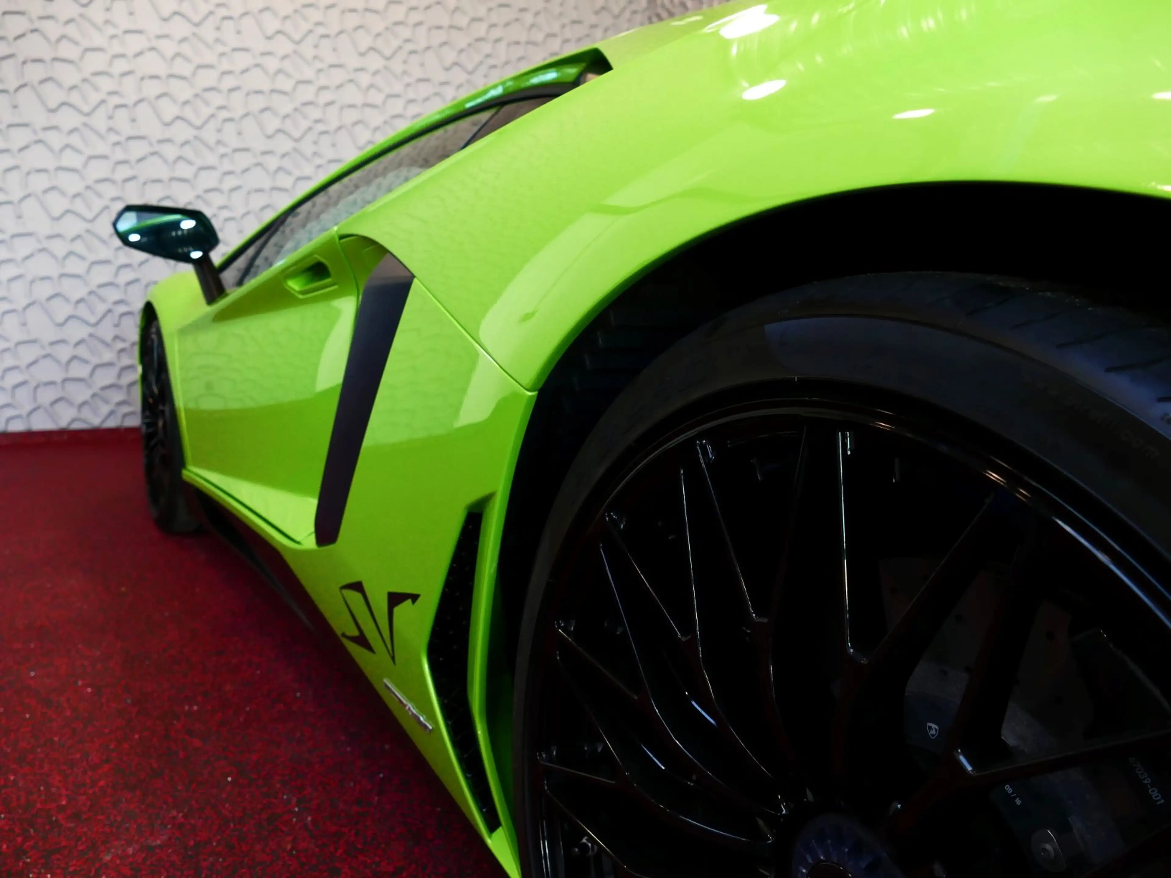 Lamborghini Aventador 6.5 V12 LP750-4 SV SUPERVELOCE VERDE ITHACA INKL. — photo 41