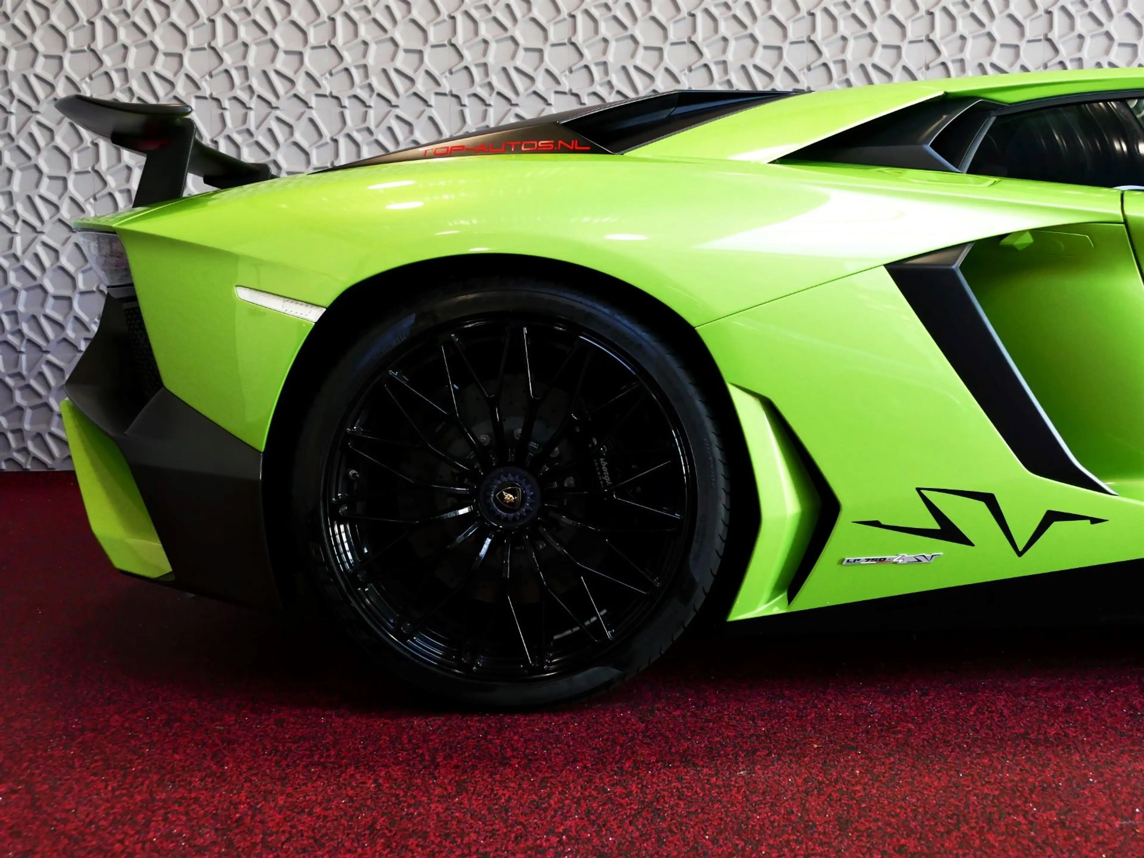 Lamborghini Aventador 6.5 V12 LP750-4 SV SUPERVELOCE VERDE ITHACA INKL. — photo 44