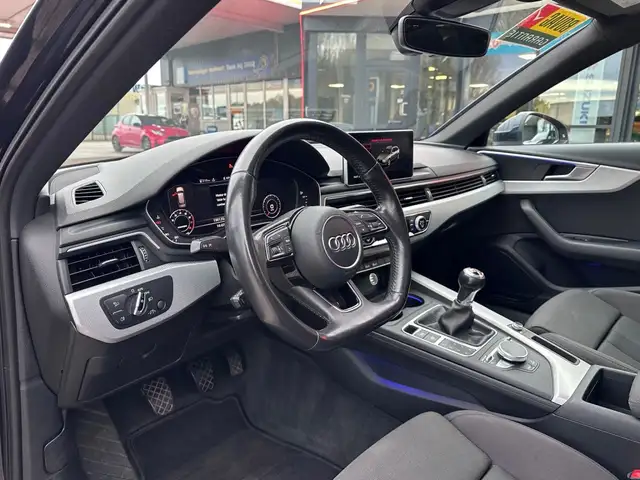 Audi A4 view 13