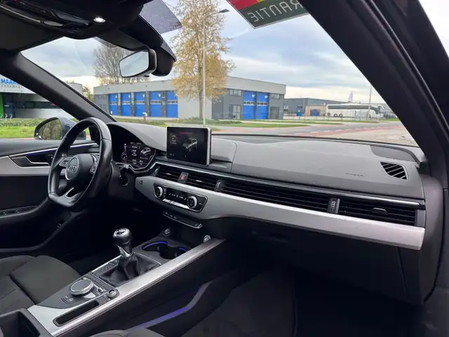 Audi A4 view 15