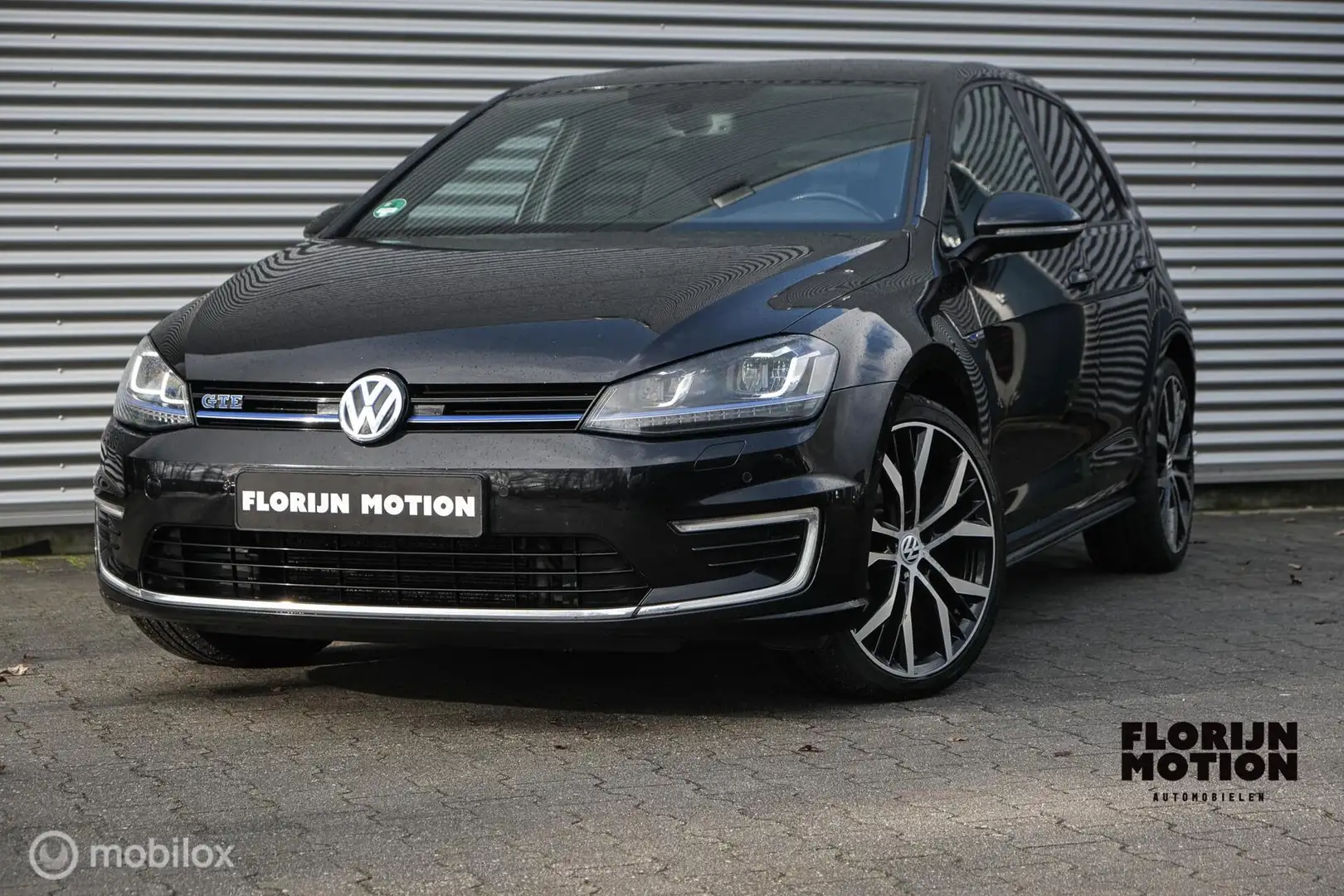Volkswagen Golf GTE 1.4 TSI | Trekhaak | Stoelverw. | 19 Inch | Camera Schwarz - 1